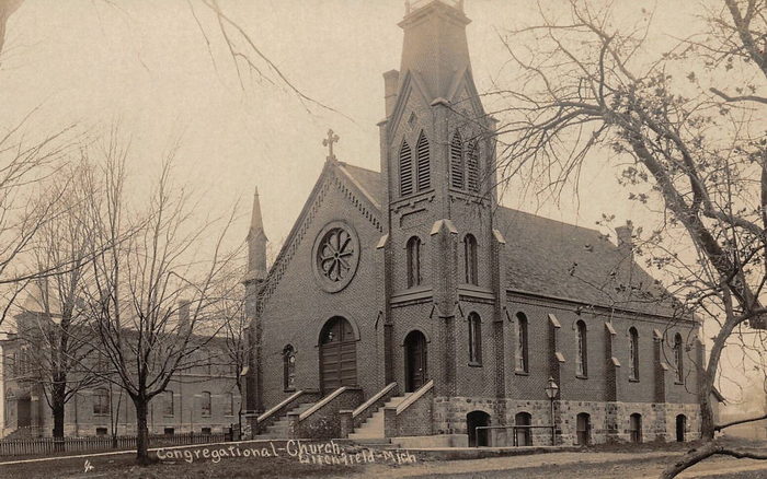 Litchfield - Old Postcard Photo (newer photo)